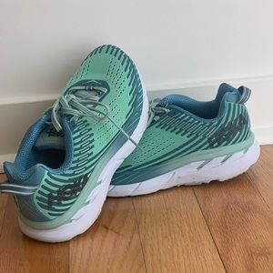Hoka One Clifton Sneaker